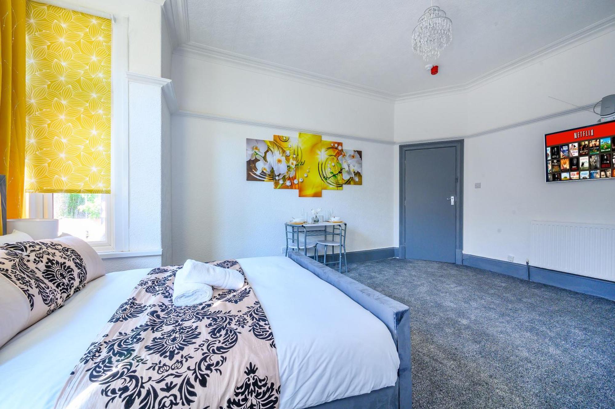 -Rf7H- For Your Relaxed & Cosy Free Parking 리즈 외부 사진